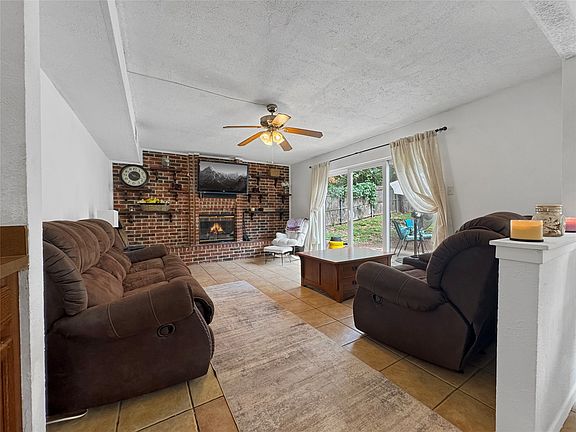 4th image of 6217 Barcelona Dr