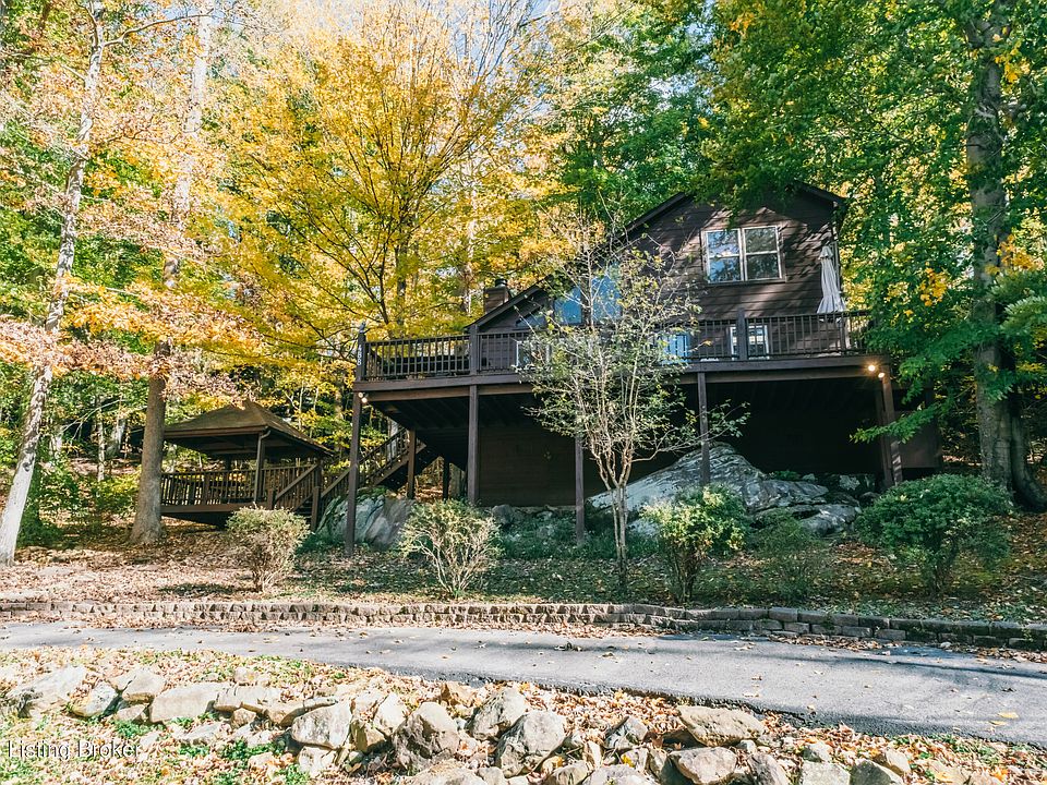 1st image of 488 Out Post Rd