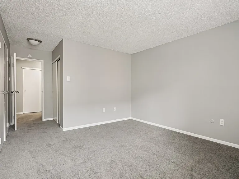 Aspen Apartments — Photo 20