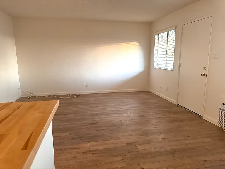 1029 Norwalk St #2H — Photo 1