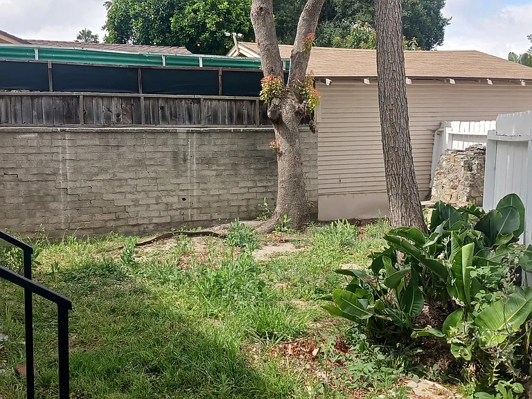 6721 Tyrone Ave — Photo 15
