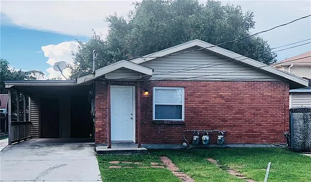 2 bed, 1.0 bath, 900 sqft, $1,200 — Photo 2