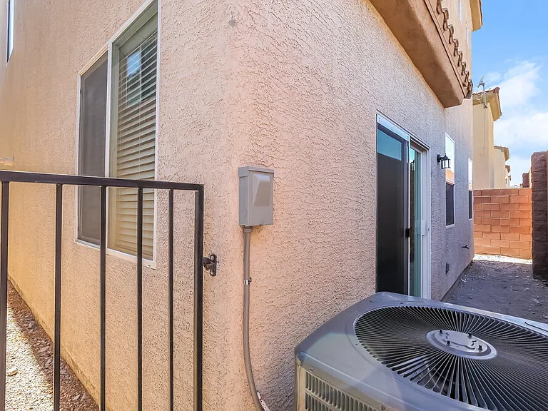 8508 Pitney Ave — Photo 16