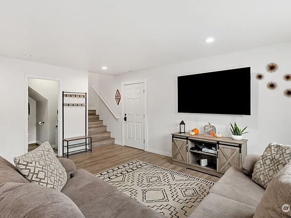 5th image of 12700 SE 296th Way