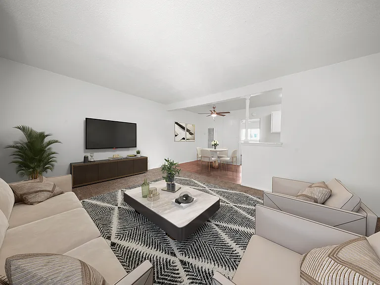 Anaheim Park Apartments — Photo 7