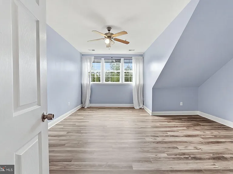 832 Estuary Dr — Photo 14