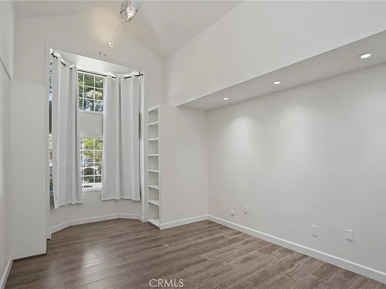 16682 Oakhurst Cir — Photo 30