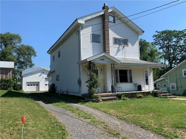 13097 W Church St, Savannah, NY 13146