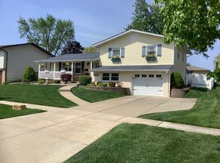 15428 Ridgeland Ave, Oak Forest, IL 60452