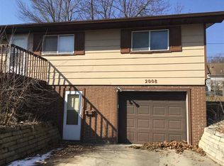 2008 11th Ave, Belle Plaine, IA 52208