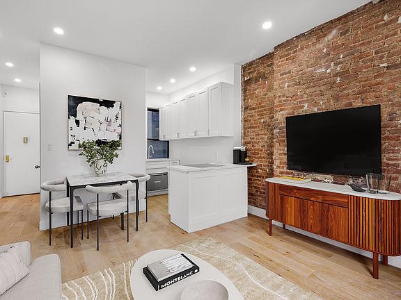 3rd image of 335 E 13th St APT 12