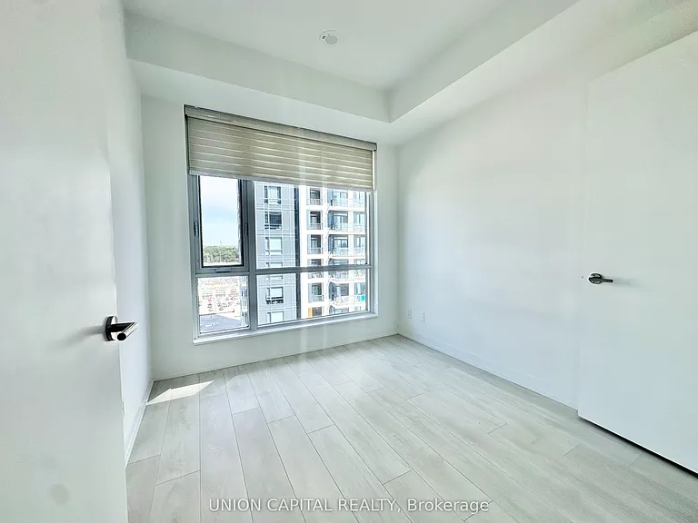 7950 Bathurst St #1126 — Photo 8