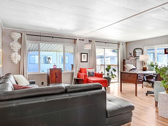 5th image of 2412 Foothill Boulevard #24