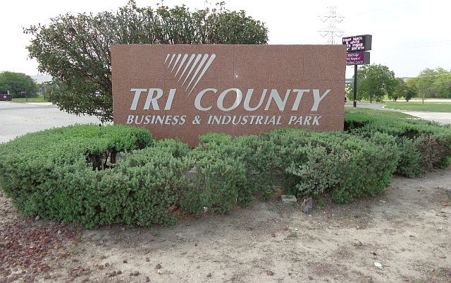 1st image of 6691 Tri County Pkwy