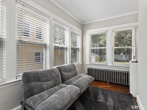 4th image of 86 Roydon Road