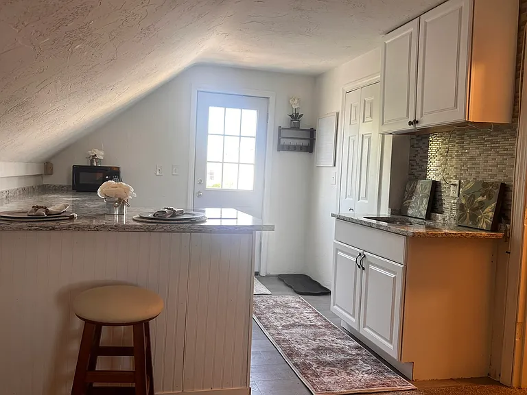 47 Vernon St E #2 — Photo 2