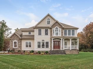 8 Todd Hill Rd, Poughkeepsie, NY 12603