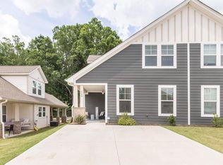 538 Twin Lake Rd, Greenville, SC 29609