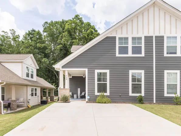 538 Twin Lake Rd, Greenville, SC 29609