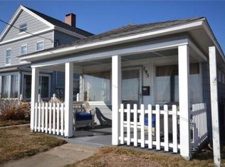 195 Main St, Niantic, CT 06357