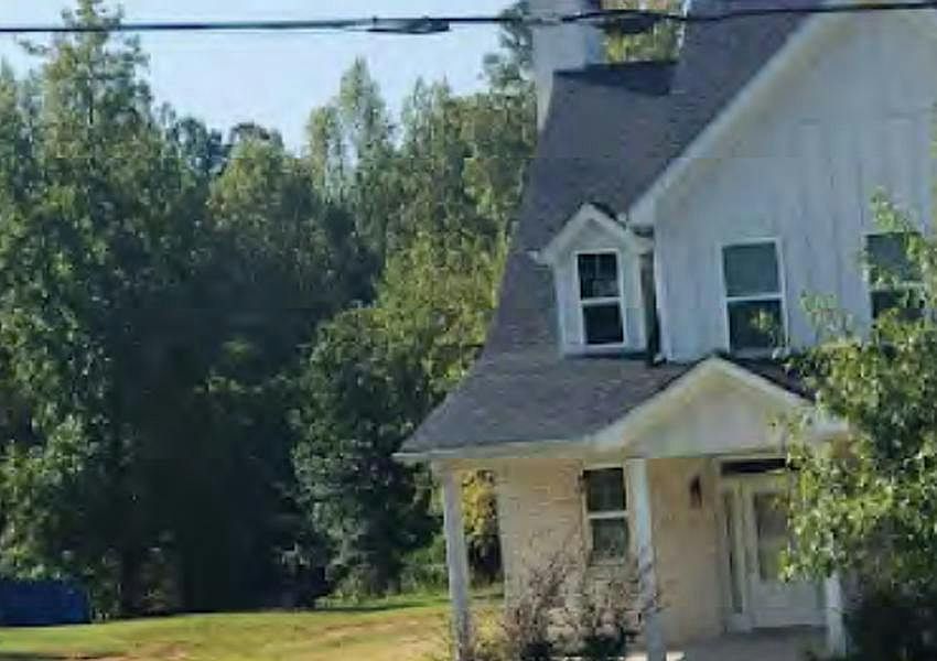 2nd image of 385 Oglesby Bridge Rd SE