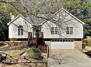 730 Helga Dr, Woodstock, GA 30188