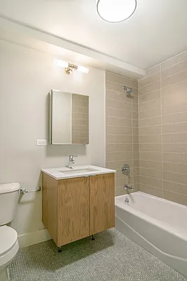 Rented by Arena Real Estate | media 10