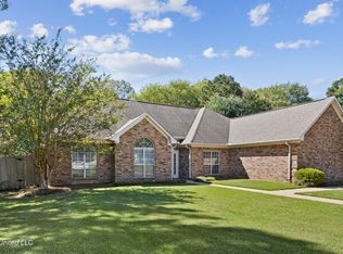 323 Woodlands Dr, Brandon, MS 39047