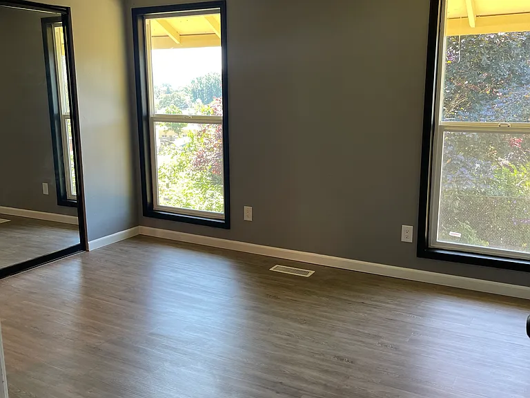 759 NE 4th Pl — Photo 18