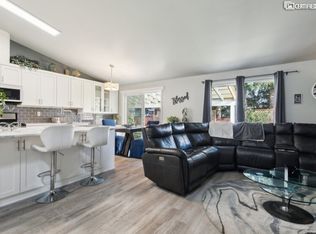 5121 88th St NE APT B, Marysville, WA 98270