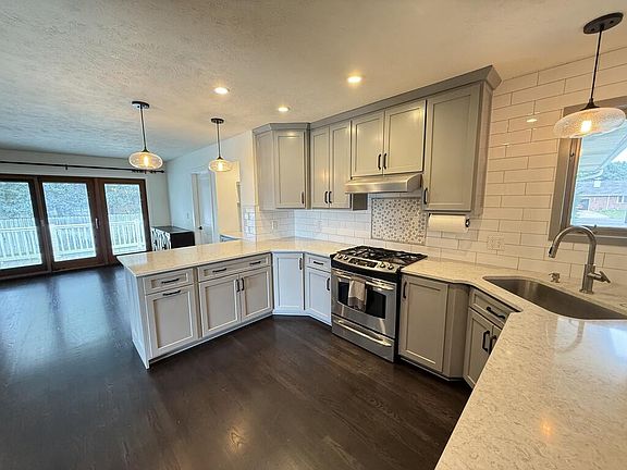 4th image of 624 Pheasant Pl