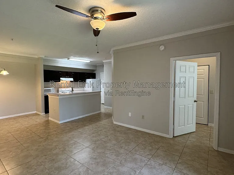 11530 Villa Grand #1121 — Photo 10