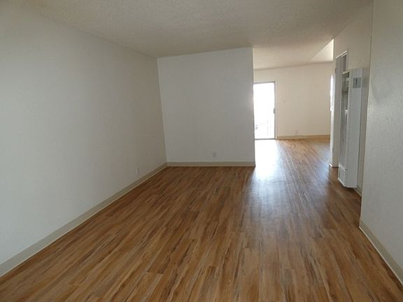 3rd image of 137 E McElhaney Ave #F