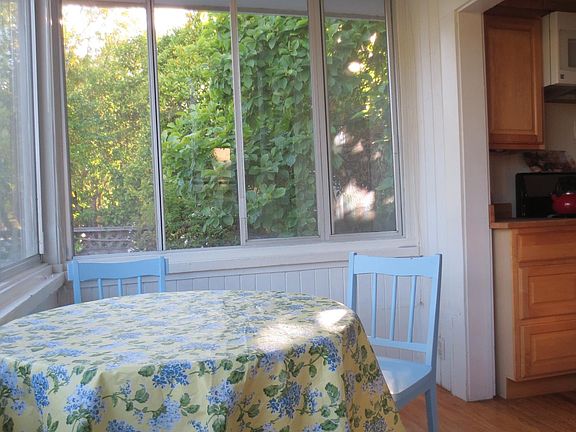 4th image of 140 Tunstead Ave