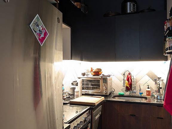4th image of 1354 Jefferson Ave #2AA