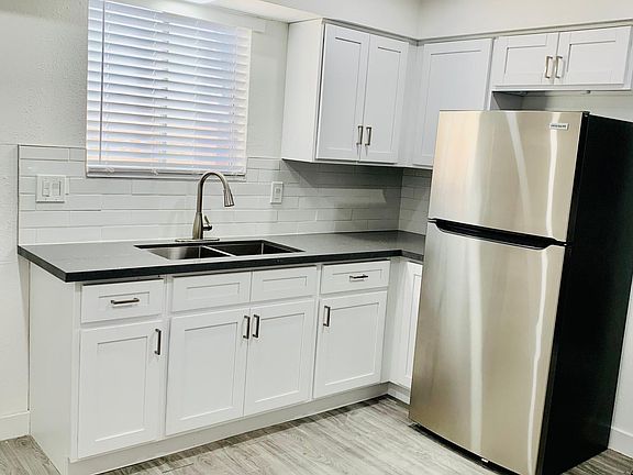 2nd image of 1503 W Missouri Ave APT 6