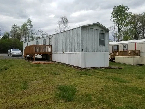 1079 Reynolds Rd #4