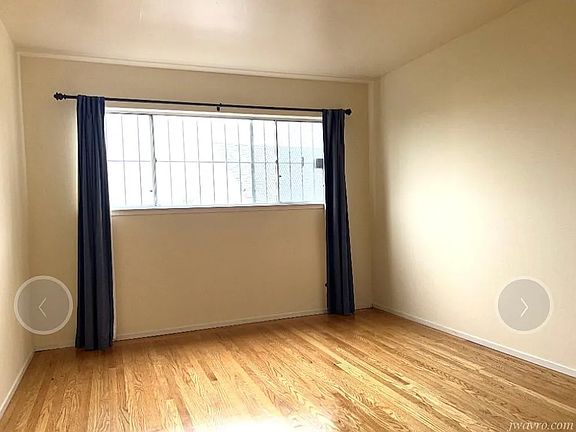 5th image of 1738 Oakdale Ave #1738