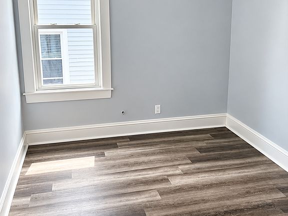 5th image of 686 Plymouth Ave #2W