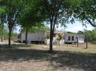 160 Red Bird Loop, Center Pt, TX 78010