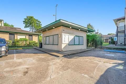 1st image of 1516 Bay Area Blvd APT S-7