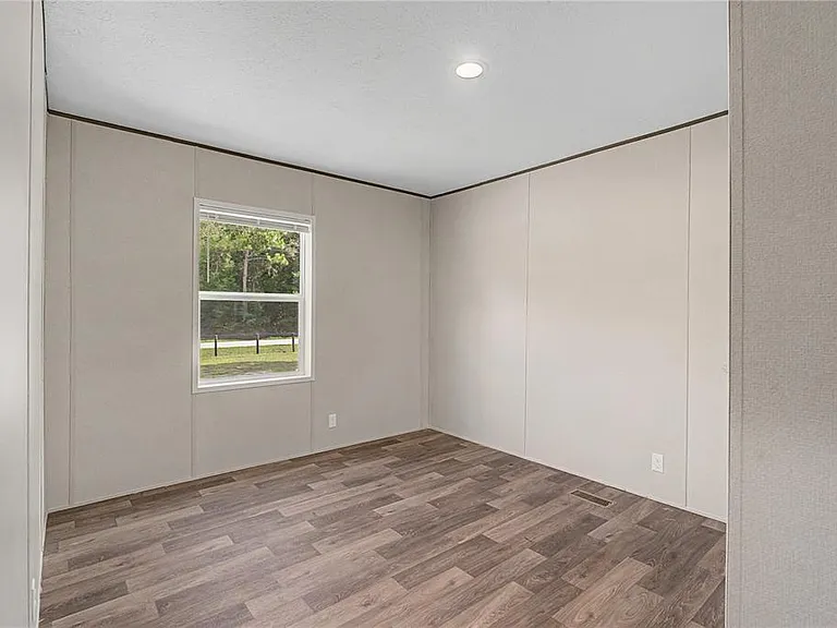 7250 SW 10th St — Photo 14