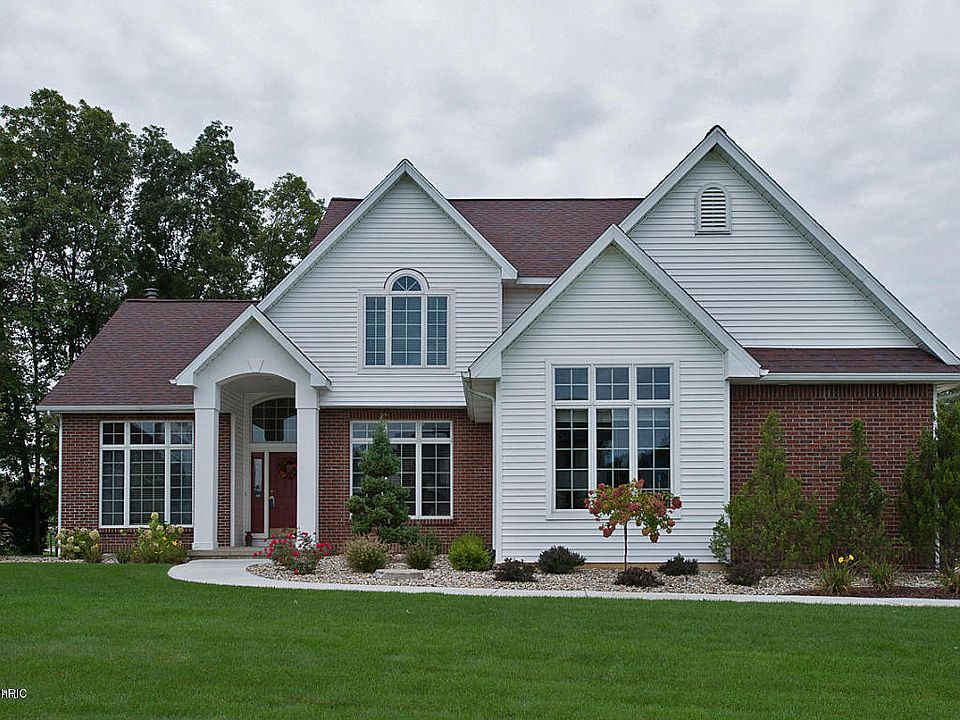 1st image of 233 Barrington Cir