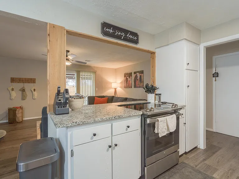 3116 Greenbrier Ter — Photo 14