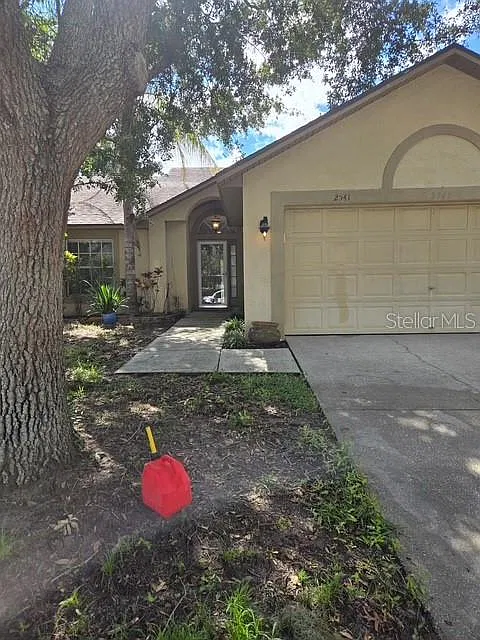 3 bed, 2.0 bath, 1195 sqft, $2,000 — Photo 2