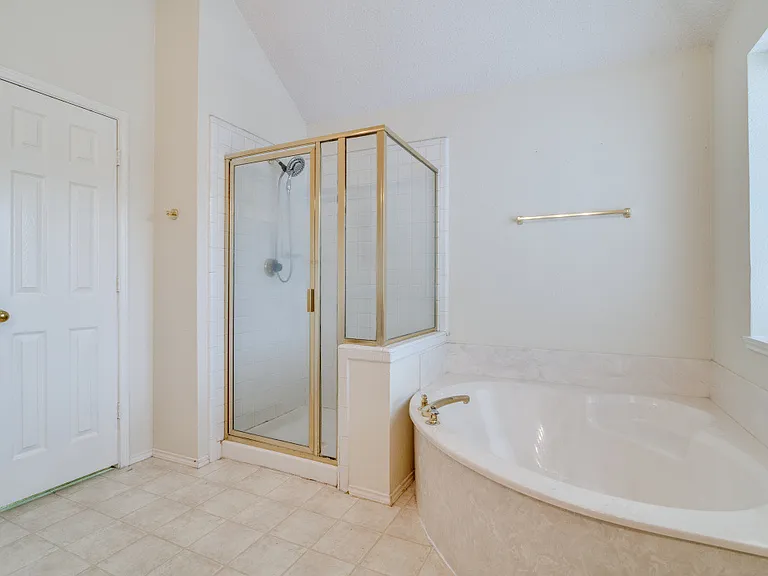1806 Pendleton Rd — Photo 25