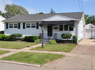 649 E 37th St, Erie, PA 16504