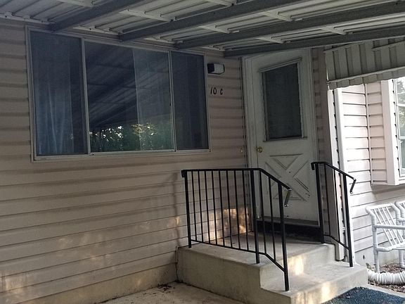 2nd image of 10 Homestead Dr Unit C