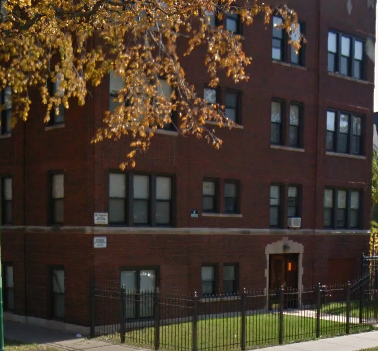 6701-03 S Parnell Ave — Photo 1