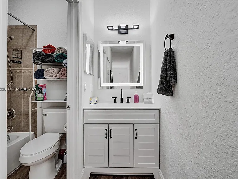 1315 N Santa Catalina Cir #1315 — Photo 41